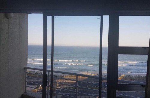 Bloubergstrand Apartment | Apartment 802 The Bay