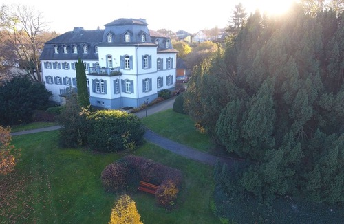 Saffig Bed & Breakfast | Apartment Barrierefrei - Gästehaus im Schlosspark