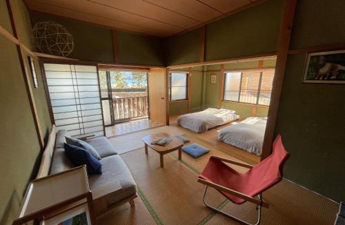 Kumano Bed & Breakfast | ATASHIKADAYS Kumano-Kodo Beachfront B&B Hostel