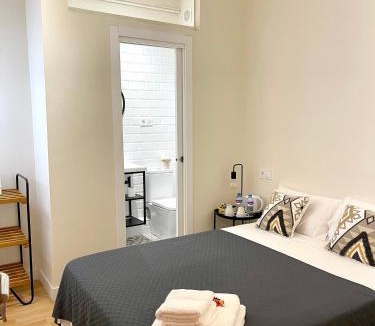 El Prat de Llobregat House | Barcelona PR Guesthouse