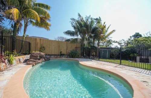 Mollymook Beach House | Beachwood House at Mollymook Beach