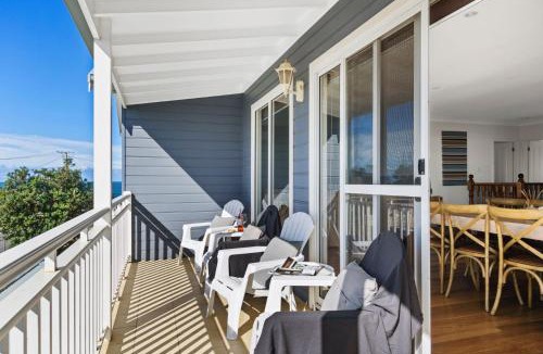 Mollymook Beach House | Beachwood House at Mollymook Beach