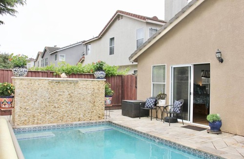 Salinas House | Beautiful home, near the Monterey Bay, Carmel & Pebble Beach