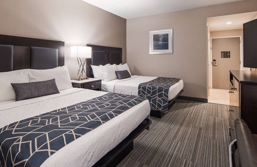 Avoca Hotel | Best Western Plus Wilkes Barre-Scranton Airport Hotel