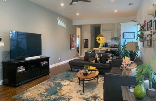 Oak Cliff House | Bishop Arts Bungalow Escape