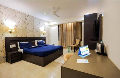 Sector 40 Hotel | BlueNeck Sec 40 Unitech Cyber Park Gurugram