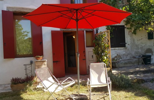 Tarzo House | Casa Cesira between the hills of Prosecco and the lakes, between Venice and the Dolomites