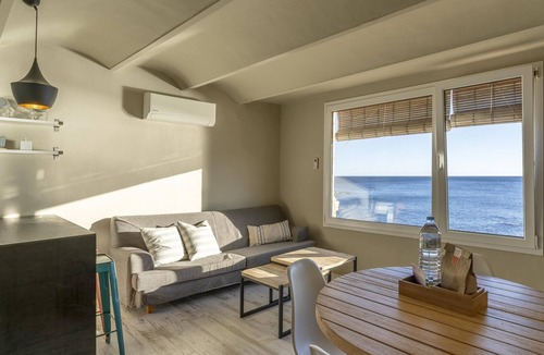 Calella de Palafrugell Apartment | CASA CONCHA MIRALL Apartment with direct access to the beach