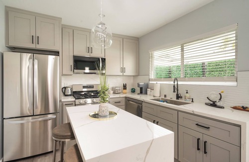 Del Aire House | Casita CW LAX Studio:Your Gateway to LA Adventures