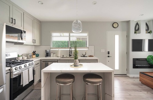 Del Aire House | Casita CW LAX Studio:Your Gateway to LA Adventures