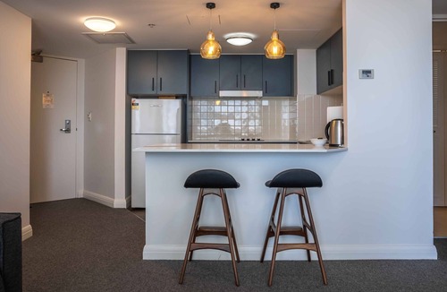 Chatswood Apartment | Central Located 1-Bed with Gym, Sauna and Pool