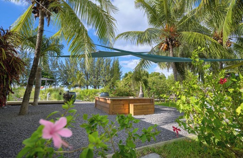 Pointe Aux Sables Apartment | Charming 1 bedroom studio sea front and huge creole garden with AC, WiFi