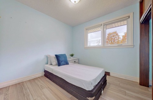 Township of Woolwich House | Charming 4 Bed House on an Acre property (Open for Event rentals)