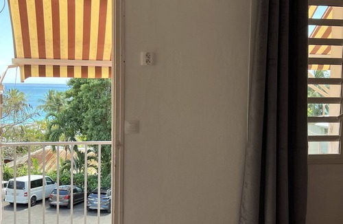 Pointe de la verdure Apartment | Charming studio Hibiscus 3, balcony, sea view, beaches 5 min away