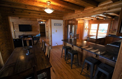 Draper House | Claytor Lake waterfront, near Blacksburg, VT, RU, Blue Ridge and more.