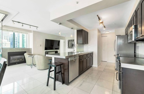 Coal Harbour Condo | Coal Harbour Ocean View Condo in Downtown Vancouver