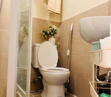 Pio del Pilar Apartment | Cozy apartment near Greenbelt Makati City