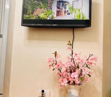 Pio del Pilar Apartment | Cozy apartment near Greenbelt Makati City