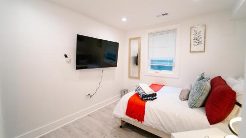 Park View House | Cozy Basement 1BR & 1BA Columbia Unit 1 in DC