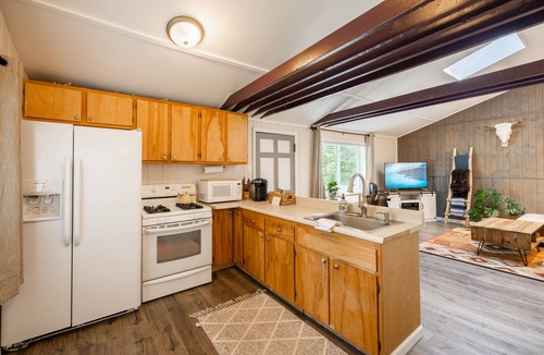 Coal Creek Canyon Cabin | Cozy Colorado Rocky Mountain Cabin