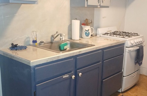 Salinas Apartment | Cozy Cottage Close to Heart of Salinas.