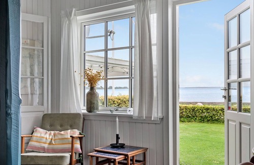 Bjert House | Cozy home in Bjert with house sea view