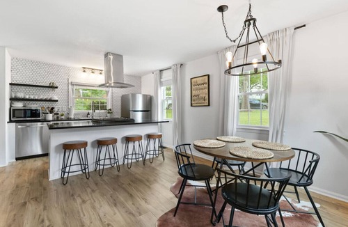 Shelby Hills House | Cozy House in Trendy East Nashville with a Patio, Grill