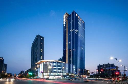 Yuhang District Hotel | Crowne Plaza Hangzhou Linping by IHG
