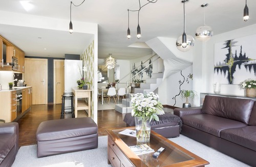 Sant Gervasi Apartment | Distinctive Sarrià Duplex with Private Pool for 10