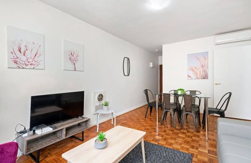 St. Kilda East Apartment | Domi Rentals - The Cozy Balaclava