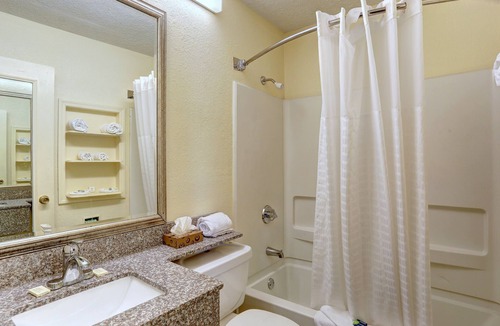 South Nashville Hotel | Drake Inn