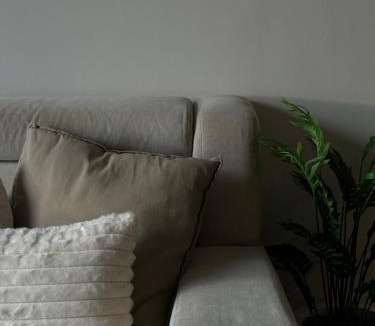 Khlong Kluea Apartment | Entire apartment near train station with pool & views