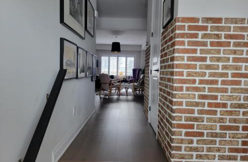 Waterloo Villa | Exclusive Townhome near West-Side Trails