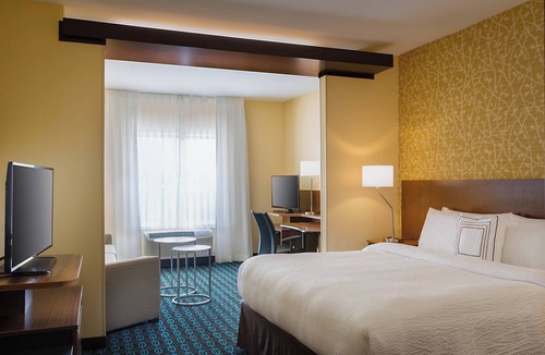 West Dallas Hotel | Fairfield Inn & Suites Dallas West/i-30