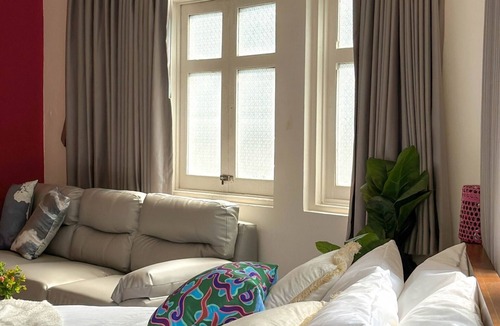Pom Prap Sattru Phai Apartment | Family and Friend cozy space, 2 Large beds! nBelivin99 Chinatown
