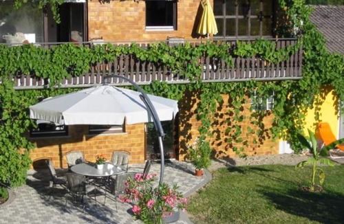 Schweigen-Rechtenbach Apartment | FEWO with terrace - Ferienwohnung Weingut Cuntz Sonnenhof