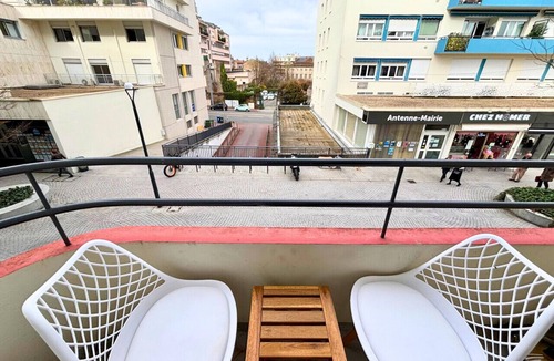 Limoges Apartment | FITZ JAMES 2 Bedroom 2 Bath City Center