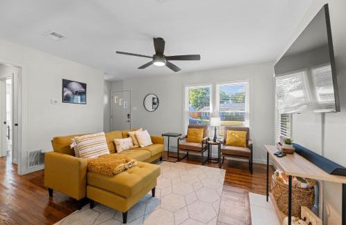 Central Arlington House | Game Day Getaway