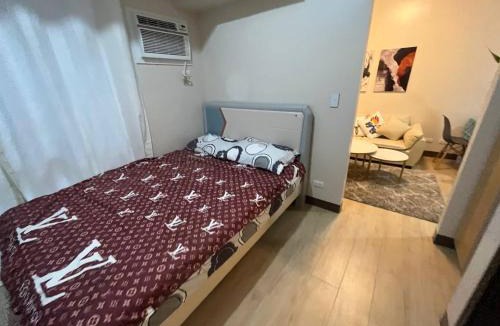 Tambo Apartment | GENTRY MANOR fast WiFi,Balcony near Okada,MOA&NAIA 8Q