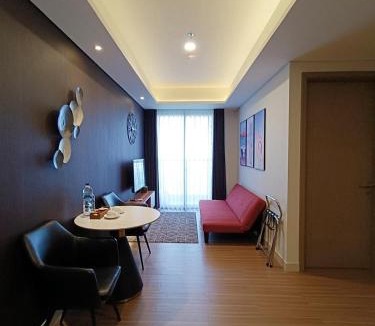 Pantai Indah Kapuk Apartment | gold coast pik BEACH ROOM 1br netflix wifi sofa bed