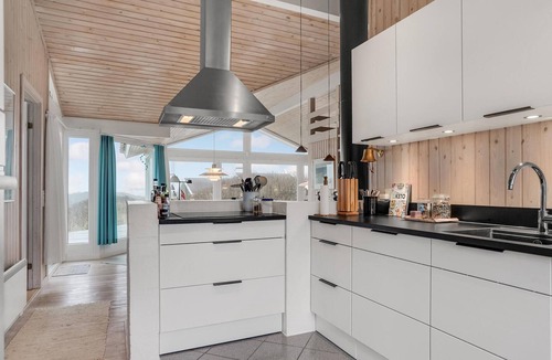 Grønhøj House | Gorgeous home in Løkken with WiFi