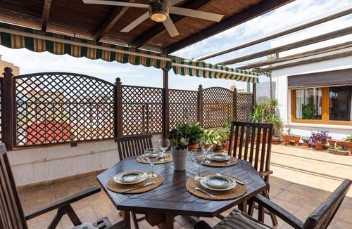 Ensanche Centro Apartment | Gran Ático en el Soho de Málaga para 7