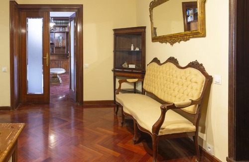 Ensanche Centro Apartment | Gran Ático en el Soho de Málaga para 7
