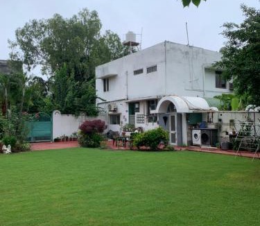 Meerut Apartment | Green Serene Abode