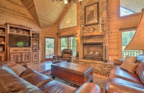 Hayesville House | Hayesville Cabin with Game Room and Mtn Views!