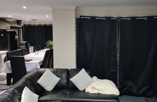 Lewisham House | Hidden gem on the waters edge - 15 minutes from Hobart airport.