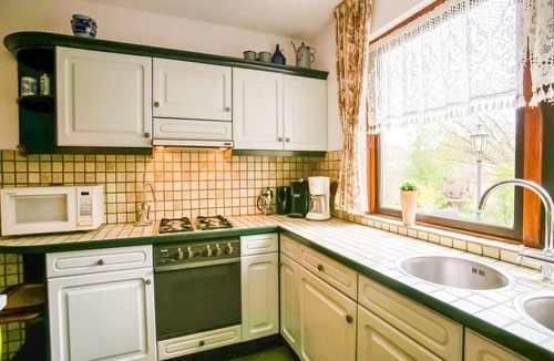 Nieuwkuijk House | Holiday home near the Efteling with garden