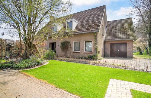 Nieuwkuijk House | Holiday home near the Efteling with garden
