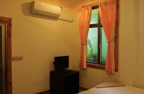 Mathiveri House | HOLIDAY MATHIVERI INN- Couple's room