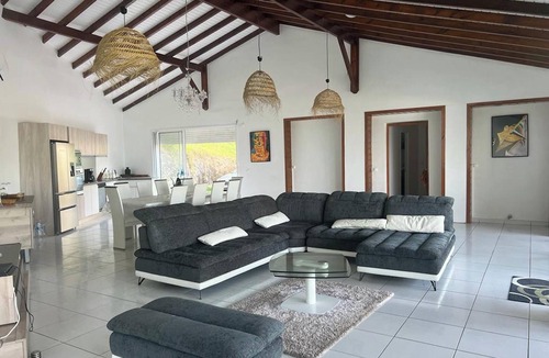 Perinet Villa | Homerez - Villa in Le Gosier - Pool